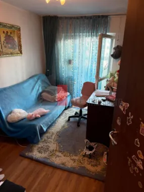 Apartament cu 3 camere de vanzare-Crangasi-loc de parcare