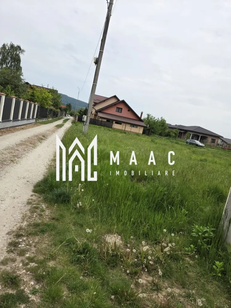teren de vanzare | zona foarte frumoasa | sat olteni - MAAC Imobiliare vă propune spre vânzare un teren situat într-o zonă foarte liniștită, în satul Olteni. Proprietatea beneficiază de o deschidere generoasă la stradă de 42 metri, oferind multiple posibilități pentru construcție sau investiție.

Toate utilitățile se află în imediata apropiere a terenului, iar accesul către DN se face rapid, acesta fiind situat la aproximativ 500 metri distanță. Zona este apreciată pentru liniște, aer curat și acces facil către principalele puncte de interes.

Caracteristici principale:
-suprafață totală de 739 mp
-deschidere de 42 m la stradă
-teren intravilan, pretabil pentru construcții

Prețul este ușor negociabil, oferind flexibilitate pentru potențialii cumpărători interesați de o achiziție avantajoasă într-o zonă cu potențial de dezvoltare.

Pentru mai multe detalii și programarea unei vizionări, vă rugăm să contactați MAAC Imobiliare și să menționați la telefon CP3073887