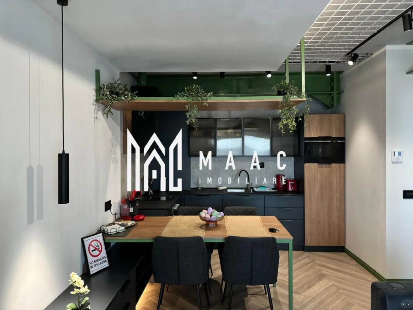 Apartament 2 Camere | Etaj 2 | The Lake Home SIBIU - MAAC Imobiliare va propune spre inchiriere Apartament Modern de Lux

Locație: Zonă liniștită, aproape de mijloacele de transport în comun, stație de taxi, magazine și farmacii.

 Caracteristici:
1 Dormitor: Confortabil și modern.
Bucătărie și Living: Spațios și luminos, ideal pentru relaxare și socializare.
1 Baie: Amenajată cu materiale de calitate.
1 Balcon: Perfect pentru momente de relaxare.
Loc de parcare privat: Inclus pentru un plus de confort.

Avantaje:
Apartament complet mobilat și utilat modern, cu finisaje de lux.
Se vinde exact cum se vede în poze, gata pentru mutare imediată.
Locație excelentă, în proximitatea tuturor facilităților necesare. 

 Contact MAAC Imobiliare: Sună acum pentru mai multe detalii sau pentru a programa o vizionare specificati : CP2272708