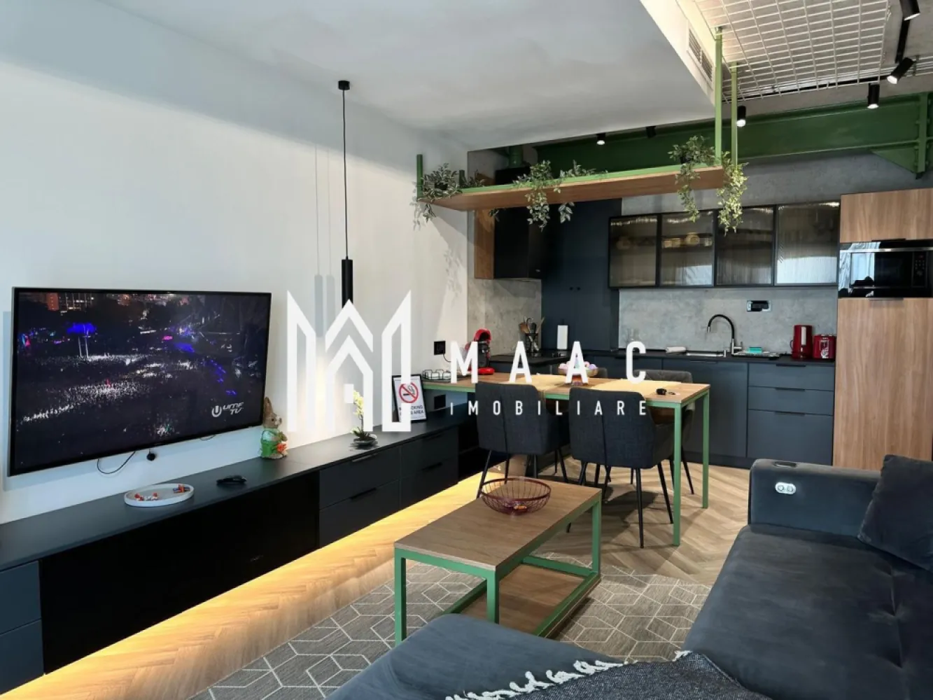 Apartament 2 Camere | Etaj 2 | The Lake Home SIBIU - MAAC Imobiliare va propune spre inchiriere Apartament Modern de Lux

Locație: Zonă liniștită, aproape de mijloacele de transport în comun, stație de taxi, magazine și farmacii.

 Caracteristici:
1 Dormitor: Confortabil și modern.
Bucătărie și Living: Spațios și luminos, ideal pentru relaxare și socializare.
1 Baie: Amenajată cu materiale de calitate.
1 Balcon: Perfect pentru momente de relaxare.
Loc de parcare privat: Inclus pentru un plus de confort.

Avantaje:
Apartament complet mobilat și utilat modern, cu finisaje de lux.
Se vinde exact cum se vede în poze, gata pentru mutare imediată.
Locație excelentă, în proximitatea tuturor facilităților necesare. 

 Contact MAAC Imobiliare: Sună acum pentru mai multe detalii sau pentru a programa o vizionare specificati : CP2272708