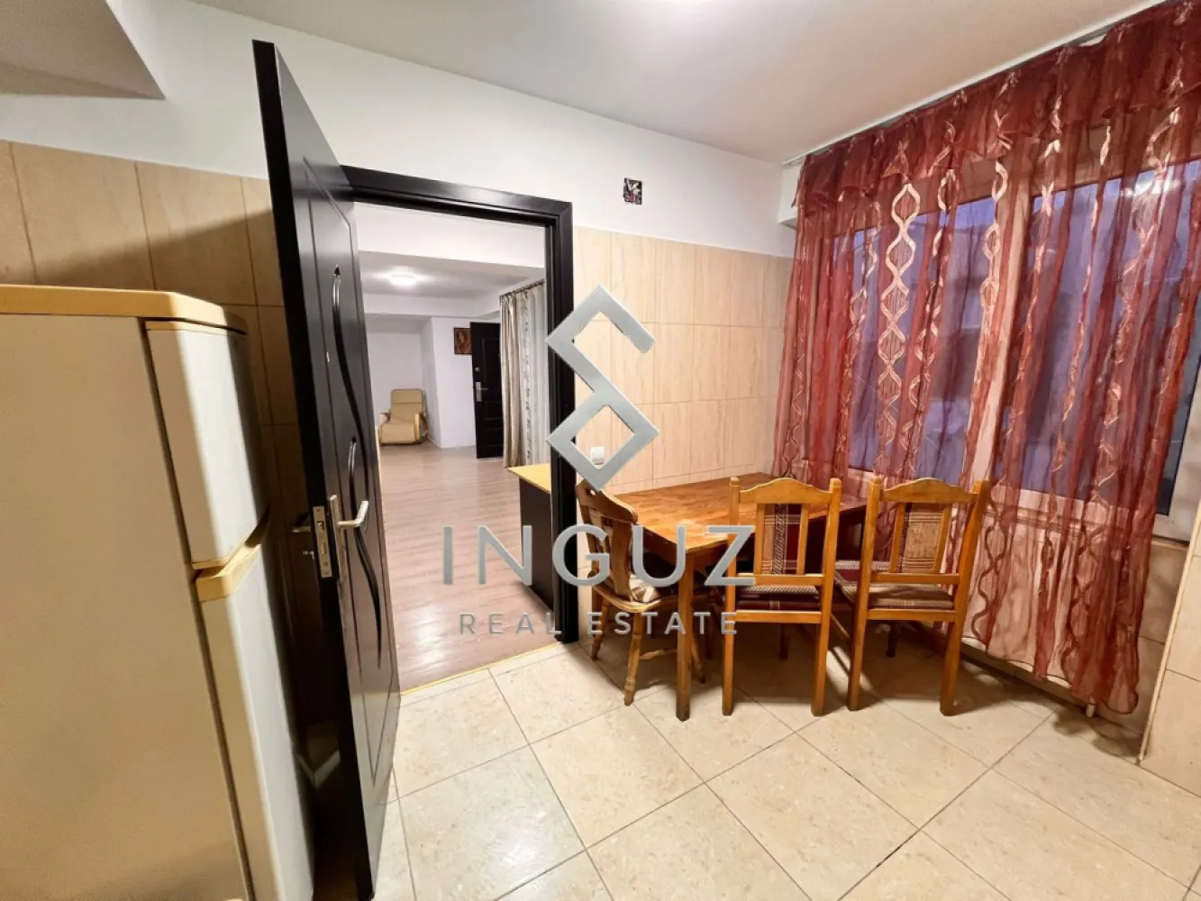 De închiriat – Apartament 2 camere | 75 mp | Doamna Ghica – Sector 2 - De închiriat – Apartament 2 camere | 75 mp | Doamna Ghica – Sector 2

Se oferă spre închiriere un apartament spațios cu 2 camere, situat la parter, pe Strada Dobrici nr. 57–59, în zona Doamna Ghica – Sector 2.

Apartamentul are aproximativ 75 mp și este ideal pentru familii care caută liniște, spațiu și confort într-o zonă sigură și bine conectată.

Detalii apartament:

• 2 camere
• Aproximativ 75 mp
• Compartimentare practică și spațioasă
• Parter – acces facil
• Curte comună
• Loc de parcare
• Centrală proprie
• Zonă liniștită și sigură

Locație excelentă:

• Doamna Ghica – Sector 2
• Aproape de Colentina și Șoseaua Pantelimon
• În apropiere de Parcul Plumbuita
• Transport public, magazine și farmacii în apropiere

Preț:
• 600 € / lună – pentru familii
• 650 € / lună – pentru muncitori

Pentru detalii și vizionări:

INGUZ Real Estate