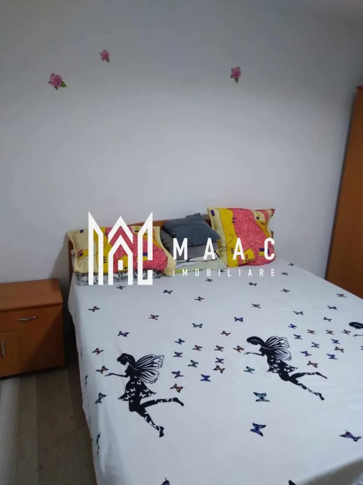 Apartament La Casă | Bucătărie Separată | Piața Cluj - MAAC Imobiliare prezintă un apartament la casă, situat în zona Piața Cluj, ideal pentru cei care caută un spațiu liniștit, cu acces la o curte comună.

Proprietatea dispune de:

Suprafață utilă: 49 mp, 3 camere, bucătărie separată și baie;
Curte comună: Perfectă pentru relaxare sau diverse activități în aer liber, împărțită cu alți vecini;
Compartimentare: Spațiu eficient organizat pentru confortul locatarilor;
Stare interioară: Apartamentul este bine întreținut și poate fi personalizat după preferințe;
Acces facil: Aproape de Piața Cluj, cu acces rapid la magazine, școli și mijloace de transport.

Pentru mai multe detalii sau pentru a programa o vizionare, nu ezitați să ne contactați! ID CP2266956