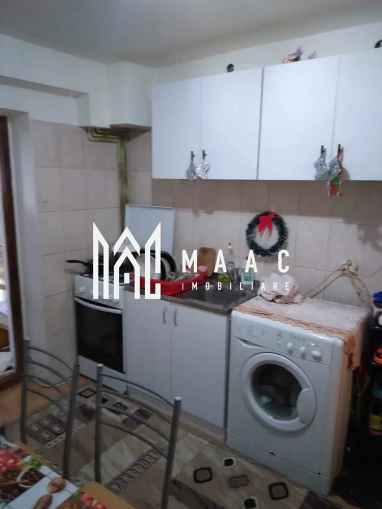 Apartament La Casă | Bucătărie Separată | Piața Cluj - MAAC Imobiliare prezintă un apartament la casă, situat în zona Piața Cluj, ideal pentru cei care caută un spațiu liniștit, cu acces la o curte comună.

Proprietatea dispune de:

Suprafață utilă: 49 mp, 3 camere, bucătărie separată și baie;
Curte comună: Perfectă pentru relaxare sau diverse activități în aer liber, împărțită cu alți vecini;
Compartimentare: Spațiu eficient organizat pentru confortul locatarilor;
Stare interioară: Apartamentul este bine întreținut și poate fi personalizat după preferințe;
Acces facil: Aproape de Piața Cluj, cu acces rapid la magazine, școli și mijloace de transport.

Pentru mai multe detalii sau pentru a programa o vizionare, nu ezitați să ne contactați! ID CP2266956