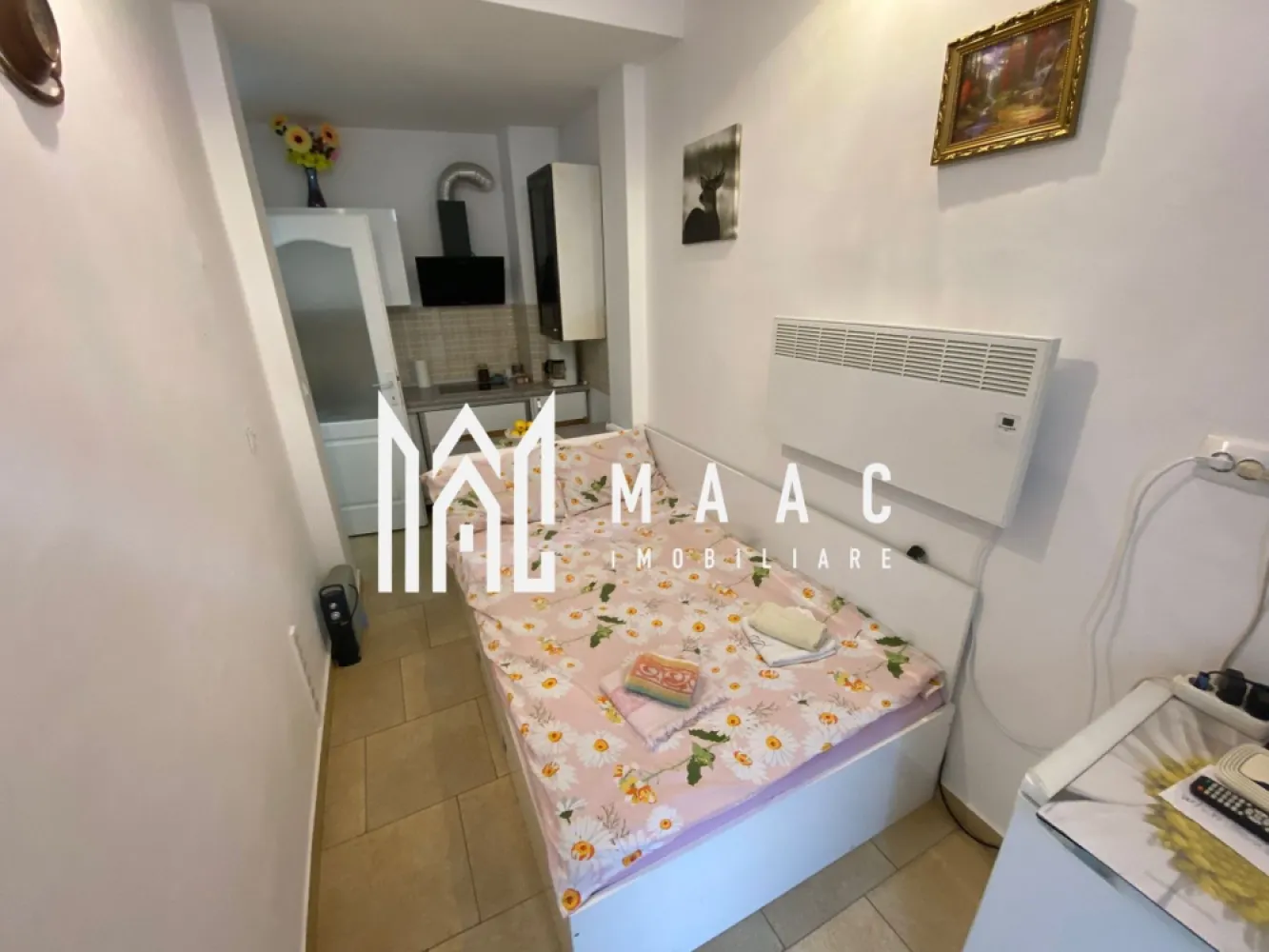 Studio | Etaj 1 | Nicolae Balcescu - MAAC Imobiliare va propune spre vanzare un studio modern în regim hotelier, în zona ultracentrală.

Situat într-una dintre cele mai căutate locații ale orașului, acest studio oferă confortul unei cazari la doar câțiva pași de principalele atracții turistice, restaurante și centre de afaceri. Ideal atât pentru turiști, cât și pentru călători de afaceri, studioul oferind o atmosferă intimă și primitoare.

Cu acces facil la transportul public și la principalele puncte de interes, cum ar fi muzee, teatre și zone comerciale, acest studio reprezintă alegerea perfectă pentru o vacanță sau o călătorie de afaceri.

Pentru mai multe informatii specificati ca ati vazut anuntul cu ID: CP2265587