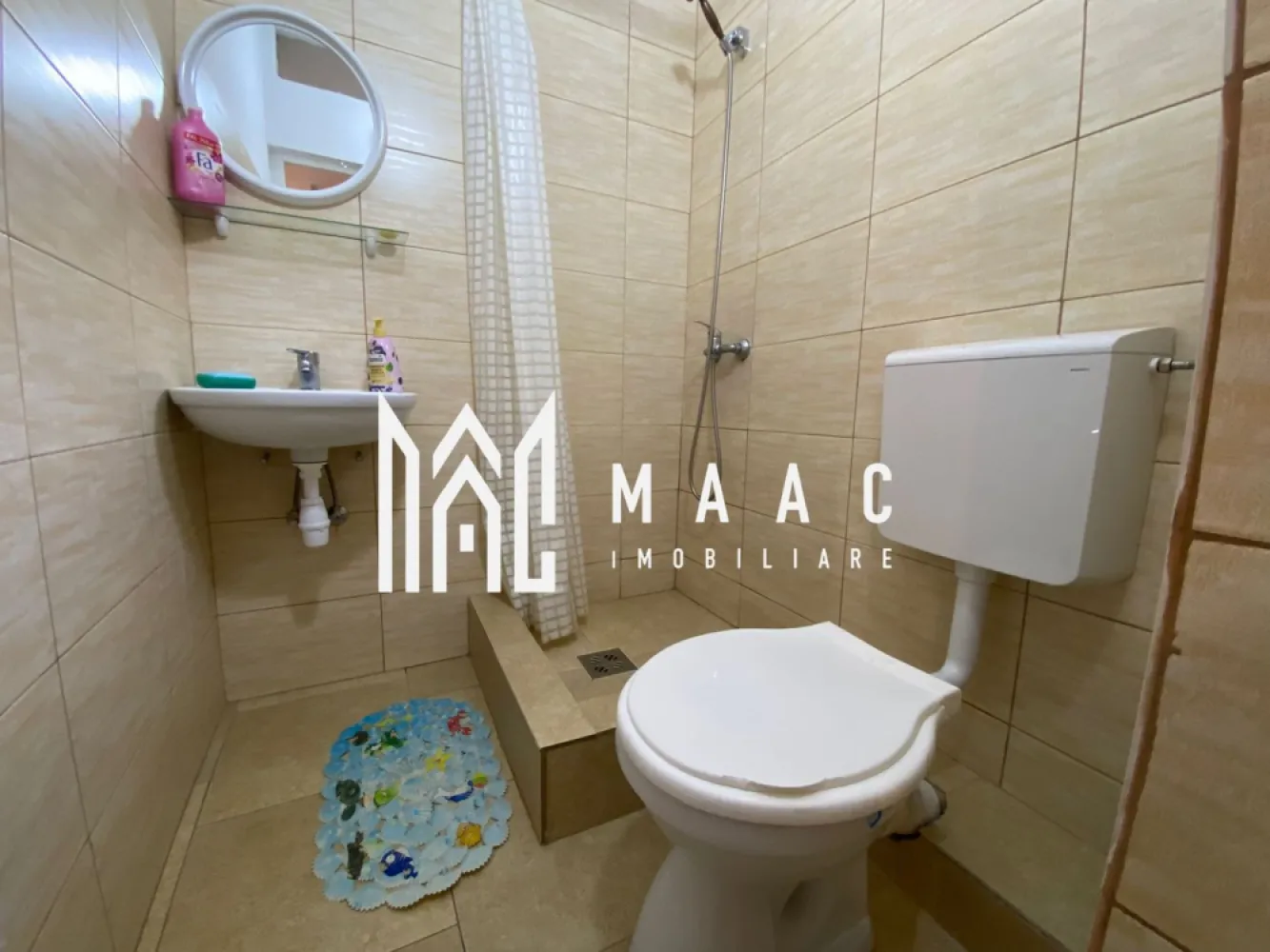 Studio | Etaj 1 | Nicolae Balcescu - MAAC Imobiliare va propune spre vanzare un studio modern în regim hotelier, în zona ultracentrală.

Situat într-una dintre cele mai căutate locații ale orașului, acest studio oferă confortul unei cazari la doar câțiva pași de principalele atracții turistice, restaurante și centre de afaceri. Ideal atât pentru turiști, cât și pentru călători de afaceri, studioul oferind o atmosferă intimă și primitoare.

Cu acces facil la transportul public și la principalele puncte de interes, cum ar fi muzee, teatre și zone comerciale, acest studio reprezintă alegerea perfectă pentru o vacanță sau o călătorie de afaceri.

Pentru mai multe informatii specificati ca ati vazut anuntul cu ID: CP2265587