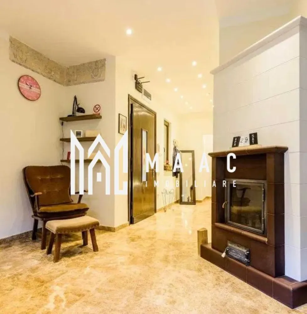 Ultracentral I Investitie I Apartament 3 Camere I Decomandat - Va propunem sprtte vanzare un apartament decomandat de 3 camere situat la parterul unui imobil din zona Ultracentrala.

Locuinta cuprinde: living, 2 dormitoare, bucatarie, 2 bai.

Apartamentul este pozitionat ultracentral pretabil pentru regim hotelier.

Disponibil imediat.

Pentru mai multe detalii precizati telefonic ca ati vazut anuntul cu ID: CP2218493