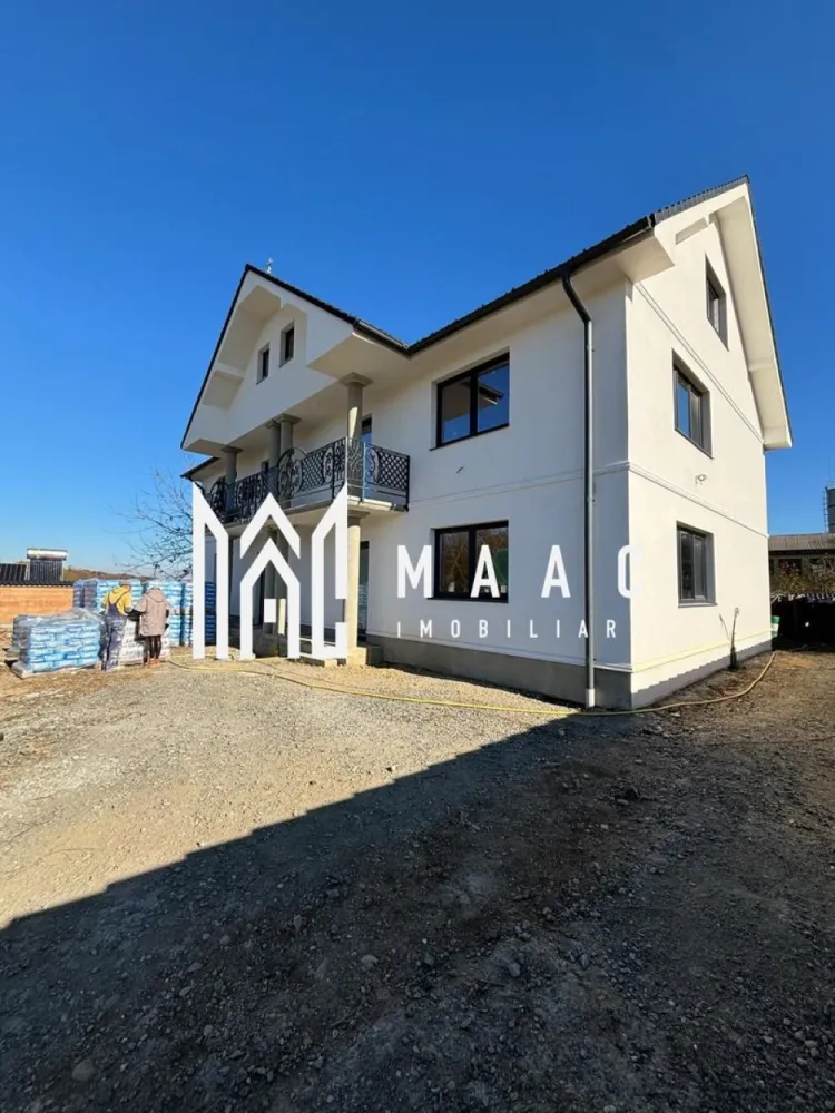 Casa tip duplex | Terasa | Rasinari - Vă propunem spre vânzare o casă tip duplex, modernă și spațioasă, cu o suprafață totală utilă de 194,6 mp, situată într-o zonă liniștită, in Rasinari. Acest imobil dispune de parter, etaj și mansardă, oferind suficient spațiu pentru o familie, cu posibilități multiple de amenajare. Curtea proprie de 160 mp adaugă un plus de valoare, fiind ideală pentru petrecerea timpului liber sau amenajarea unei grădini personale. Caracteristici principale: Suprafață totală utilă: 194,6 mp Compartimentare: Parter + Etaj + Mansardă, într-o configurație care oferă intimitate și confort pe fiecare nivel Curte proprie: 160 mp, cu posibilități de amenajare a unui loc de relaxare, grădină sau loc de joacă pentru copii Predare la alb: Imobilul va fi predat la stadiul de alb, permițându-vă să personalizați finisajele interioare conform preferințelor dumneavoastră Detaliile fiecărui nivel: Parter: Living spațios, bucătărie separată, dormitor si baie . Etaj: 2 dormitoare luminoase și aerisite, cu acces facil la baie si o camera de relaxare care face legatura intre ele. Mansardă: Un spațiu flexibil care poate fi amenajat în funcție de nevoile dumneavoastră. Avantaje suplimentare: Curte de 160 mp: Ideală pentru a crea un loc de relaxare, grădină personală sau loc de joacă pentru copii Posibilități de personalizare: Predarea la alb vă permite să vă puneți amprenta asupra casei, alegând finisajele care se potrivesc stilului dumneavoastră personal Ideal pentru: Familii care își doresc un cămin modern, spațios și personalizabil Persoane care preferă o locuință cu multiple opțiuni de amenajare și cu curte proprie Oricine caută o casă deosebită într-o zonă liniștită, dar cu acces rapid la facilități urbane Pentru mai multe informatii sau pentru a programa o vizionare, va rugam sa specificati ID: CP2217812