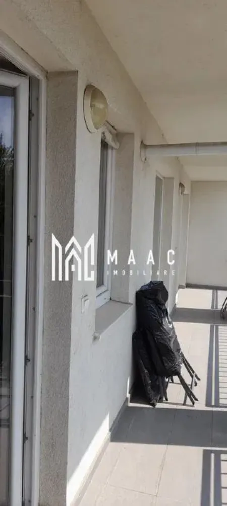 Apartament 3 camere I Decomandat I Etajul 1 - MAAC Imobiliare vă propune spre vânzare un apartament cu 3 camere, la etajul 1.

Compartimentare: living spațios, bucatarie, 2 dormitoare, 2 bai și hol ce permite accesul facil la toate încăperile.

Apartamentul se vinde nemobilat.

In imediata apropiere se gasesc centre comerciale, bancare, de invatamant, statii pentru transportul in comun, etc

Pentru mai multe detalii precizati telefonic ca ati vazut anuntul cu ID: CP1978972.