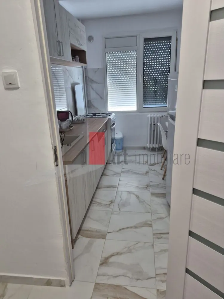Apartament cu 2 camere de vanzare-1 Decembrie 1918-Titan-Theodor Pallady