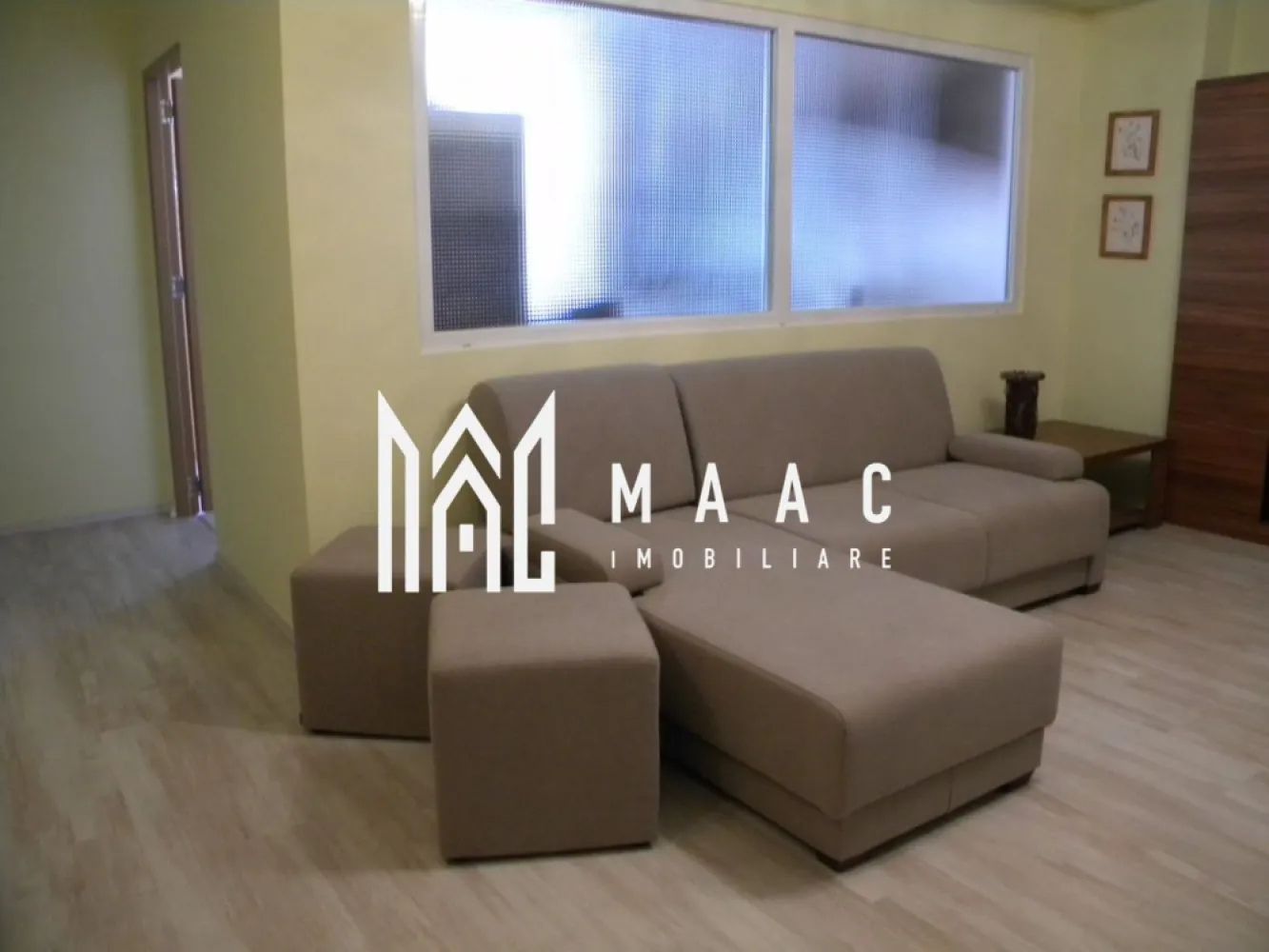 Apartament 4 camere I Decomandat I Loc parcare I Turnisor - Va propunem spre vanzare un apartament de 4 camere decomandat situat la etajul 4/4 al unui imobil din zona Frunzei- Turnisor.

Locuinta cuprinde: living, 3 dormitoare,bucatarie, baie, 2 balcoane.

Aferent: loc de parcare.

Disponibil imediat.

Zona in plina dezvoltare cu acces rapid la mijloace de transport in comun, centre comerciale de invatamant.

Pentru mai multe detalii precizati telefonic ca ati vizionat anuntul cu ID: CP2104507