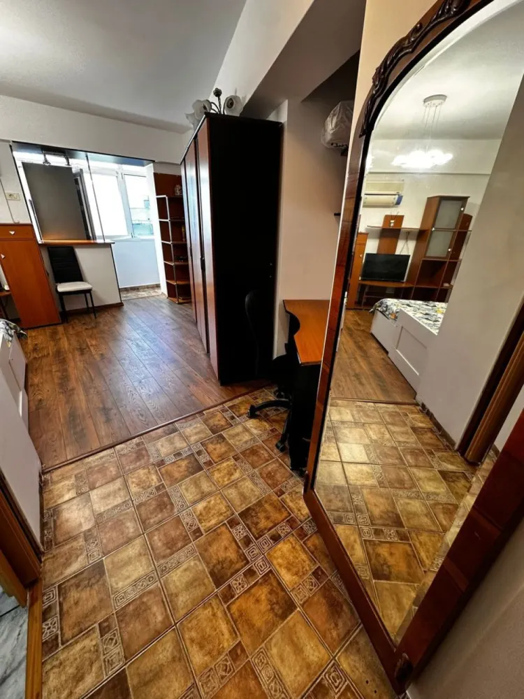 Titulescu Banu Manta garsoniera mobilata si utilata complet - K IMobiliare prezinta in zona Titulescu Banu Manta bloc stradal , reabilitat , etaj 10 , garsoniera mobilata si utilata complet .