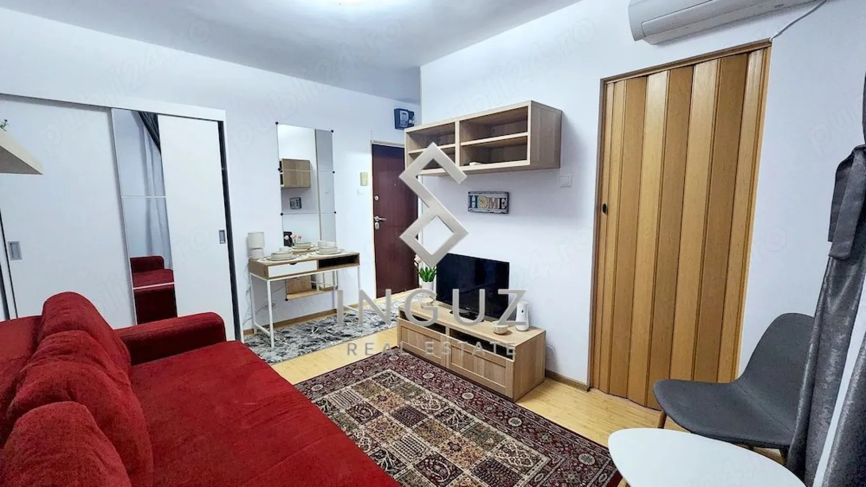 Garsonieră de închiriat – zona Titan | 1 Decembrie 1918 – București - Garsonieră de închiriat – zona Titan | 1 Decembrie 1918 – București

290 € / lună | 18 mp | etaj 9/10

Garsonieră complet mobilată și utilată, ideală pentru locuit pe termen lung, situată într-o zonă foarte bună, lângă Auchan Titan – strada Postăvarului (stradă principală).

• Suprafață: 18 mp
• Etaj: 9 din 10
• An construcție: 1979
• Compartimentare: decomandat
• Mobilată și utilată modern
• Gaz, frigider, TV, mașină de spălat, aer condiționat, ușă metalică
• Bloc reabilitat termic

Preț: 290 € / lună + 1 lună garanție

Comision agenție: 50% dintr-o chirie

Inguz Real Estate