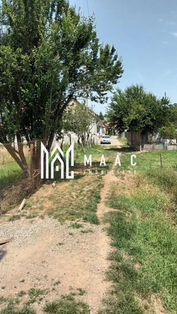 Vand teren intravilan | 1.638 mp | Bungard - MAAC Imobiliare vă oferă spre vânzare un teren intravilan situat în satul Bungard, județul Sibiu.

Detalii Teren:

Suprafață: 1638 mp
Deschidere: 27 m
Utilități:

Apă, gaz și canalizare la 50 de metri
Avantaje:

Terenul se poate parcela, oferind flexibilitate pentru diverse proiecte
Pentru mai multe detalii și pentru a programa o vizionare, vă rugăm să ne contactați precizând ID: CP2086407