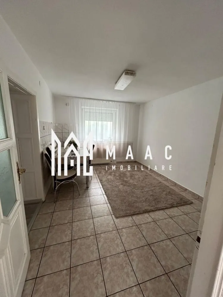 Casa 5 camere I Individuala I Acces auto I Curte I Turnisor - Va propunem spre vanzare o casa individuala situata in zona Turnisor.

Proprietatea este compusa din 3 corpuri de cladire:
-corp 1: bucatarie de vara
-corp 2: hol acces, living, baie, 2 dormitoare.
-corp 3: living 2 dormitoare, baie.

Aferent proprietati: filigorie, magazie, garaj, gradina.

Zona linistita perfecta pentru o familie.

Pentru mai multe detalii, precizati telefonic ca ati vazut anuntul cu ID: CP2068267