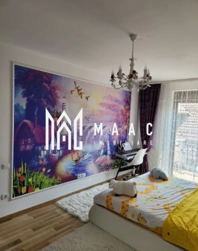 Casa tip Duplex | P+M | 4 camere | 148 MP | Curte | Cisnadie - MAAC Imobiliare va prezinta o casa tip Duplex cu suprafata utila de 148 mp situata in Cisnadie.

Complet mobilată și utilată, situată într-o zonă liniștită în Cisnădie, această proprietate spațioasă, construită în anul 2012, este destinată rezidenței și oferă toate facilitățile necesare pentru un stil de viață modern și confortabil.

Caracteristici:
Suprafață utilă: 148 mp perfect pentru o familie care dorește confort și funcționalitate.

Anul construcției: 2012, realizată cu materiale de calitate și tehnici moderne de construcție, asigurând durabilitate și eficiență energetică.

Încălzire centrală proprie: sistem de încălzire eficient, asigurând confort termic pe tot parcursul anului.

Compartimentare și spații utilitare:
Living spațios: 42 mp ideal pentru momentele de relaxare
Dotat cu șemineu, creând o atmosferă caldă și primitoare.

Dormitoare:
3 dormitoare luminoase, oferind intimitate și confort pentru fiecare membru al familiei.

Băi: 2 băi dotate cu toate facilitățile necesare.

Bucătărie: Complet mobilată și utilată.

Spații utilitare:
Boxă la subsol, debara și WC de serviciu.

Dotări și Finisaje: Casa se vinde complet mobilată.

Scară interioară:
Design modern și funcțional, conectând armonios spațiile de locuit.

Telecomandă poarta acces auto și garaj:
Acces auto facil și securizat, asigurând confortul și siguranța mașinii dumneavoastră.

Amenajare și Facilități Exterioare:
Curte: 100 mp, pavata și amenajată cu plante și arbusti decorativi.

Străzi:
Asfaltate și iluminate stradal, asigurând acces facil și sigur la proprietate.

Pentru mai multe detalii precizati telefonic ca ati vazut anuntul cu ID: CP2043669