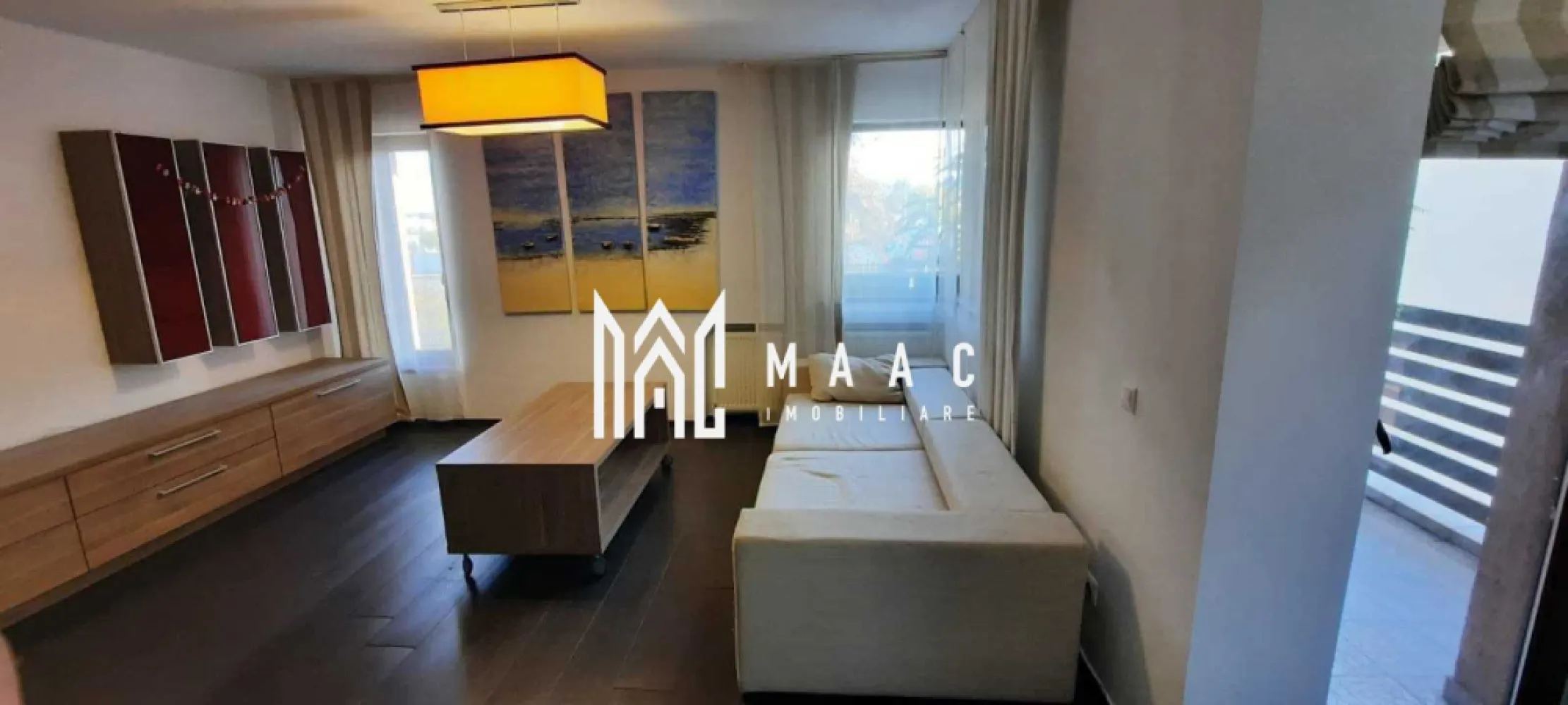 Apartament 3 Camere | 100MPU | 2 Niveluri | Calea Dumbravii - MAAC Imobiliare va propune spre vanzare un apartament cu 3 camere situat la etajul 1 al unui imobil cu 7 apartamente, situat pe Calea Dumbrăvii. 
Apartamentul este organizat pe două niveluri, astfel: 
- La primul nivel living+bucătărie open-space, baie, dressing şi balcon 4MP;
- La nivelul superior hol, baie, dormitor, dormitor matrimonial + dressing şi balcon 4MP cu acces din ambele dormitoare. Apartamentul deţine un loc de parcare in curtea interioara + o boxa pentru depozitare.
Imobilul are la etajul al III-lea, o terasă de 90MP cu vedere la Munţii Făgăraş, cat şi o curte interioara comuna cu filigorie, loc de grătar şi multă vegetaţie (nuc, stejar, peri, cireşi ornamentali). 
Retras de la frontul stradal 20ML.
In imediata apropiere se afla Parcul Sub Arini, la 10 minute de Gradina Zoologica (mers pe jos). Acces imediat la pistele de bicicletă. 

Pentru mai multe informații sau pentru a programa o vizionare, nu ezitați să ne contactați, specificand ID: CP1879424.