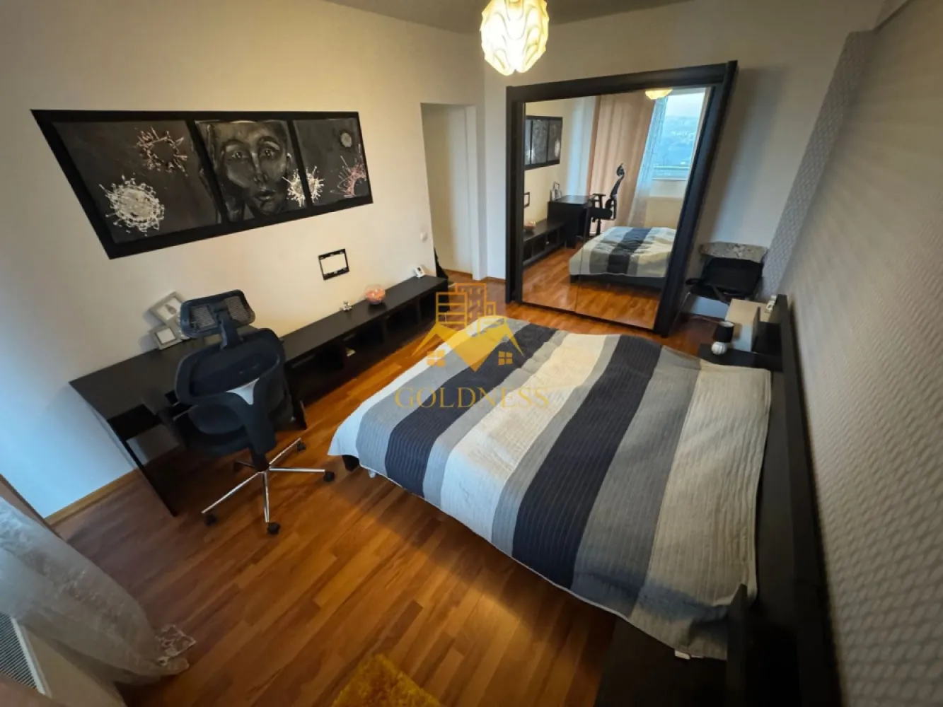 3 camere open-space, balcon, C. Brancusi, Alverna, Gheorgheni - GOLDNESS Imobiliare va propune spre inchiriere un apartament cu 2 camere complet mobilat si utilat, la etajul 8 intr-un imobil de 9 etaje, in Cartierul Gheorgheni, Zona Alverna.
Posibilitatea de a parca in zona.
Se afla in apropierea statiilor de transport in comun, magazine, restaurante, spatii verzi, farmacii, etc. 

Apartamentul este compartimentat astfel:
 - dormitor cu pat matrimonial, dressing, noptiere
 -dormitor cu canapea, comoda, dulap
 - living cu bucatarie open space complet utilata si mobilata, canapea extensibila, loc de servit masa 
 - baie cu cada, calorifer port prosop si dulap pentru depozitare.
 
Imobilul este dotat cu toate cele necesare- centrala proprie, frigider, aragaz, hota, masina de spalat haine, Aer conditionat, etc. 

Daca sunteti interesati de acest apartament si doriti sa il vizionati, dar si pentru alte oferte nu ezitati sa ne contactati telefonic sau prin e-mail. Va stam la dispozitie!
Pentru intermediere se percepe un comision de 50% din pretul chiriei!