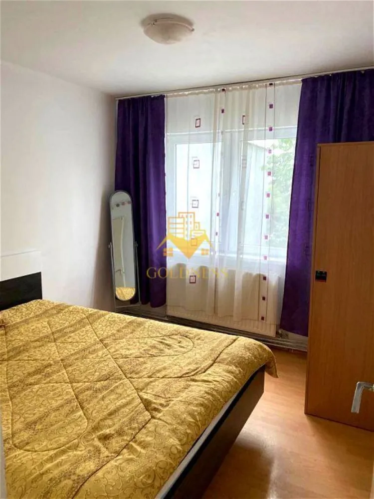 2 camere, Manastur, Zona Primaverii, Panemar, Bucium, Profi - GOLDNESS Imobiliare vă propune spre închiriere un apartament cu 2 camere semidecomandate mobilat și utilat, la etajul 4 într-un imobil de 4 etaje, în cartierul Manastur 

Apartamentul este compartimentat astfel:
 - dormitor cu pat matrimonial, dulap
 - living (camera de trecere) cu o canapea extensibilă
 -bucatarie complet utilata, loc de servit masa
 - baie cu cada, calorifer port prosop inox.

Imobilul este dotat cu toate cele necesare- centrală proprie, mașină de spălat haine, frigider, plită electrică, hotă, etc. 
Se află în apropierea stațiilor de transport în comun, magazine, restaurante, spații verzi, farmacii, etc. 

Dacă sunteți interesați de acest apartament și doriți să îl vizionați, dar și pentru alte oferte sau detalii nu ezitați să ne contactați telefonic sau prin e-mail. Vă stăm la dispoziție!

Pentru intermediere se percepe un comision de 50% din prețul chiriei!