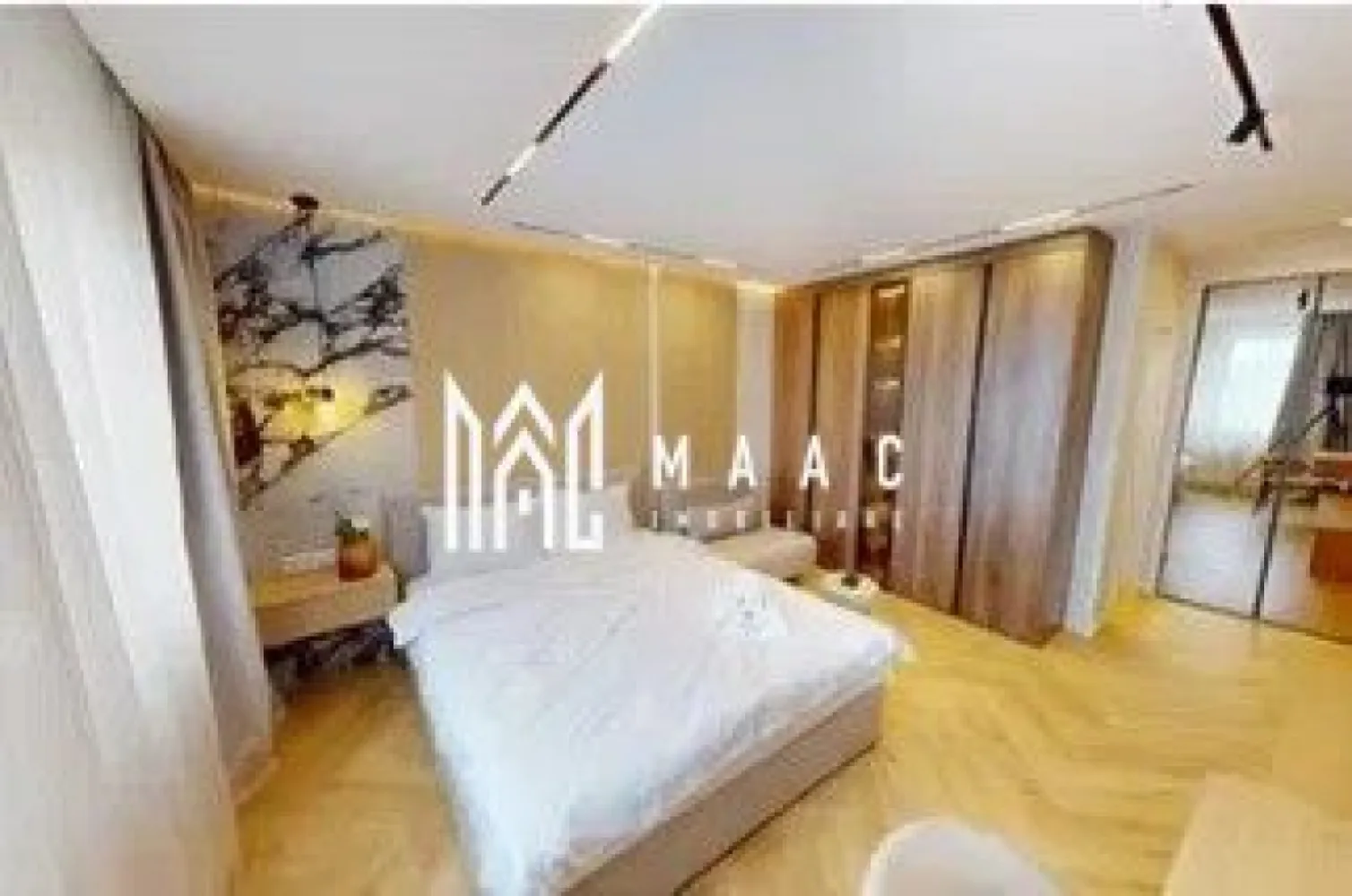 Apartament 1 camera | Etaj 2 | Modern | Parcare | Lazaret - MAAC Imobiliare vă prezintă un apartament cu 1 cameră, situat la etajul 2 din 4, într-un imobil modern cu lift, amplasat într-un cartier rezidențial din zona Henri Coandă.

Compartimentare:
Dormitor
Bucătărie separată
Hol de acces
Baie cu cabină de duș
Balcon de aproximativ 3 mp, cu acces atât din dormitor, cât și din bucătărie

Caracteristici și dotări:
Etaj 2 din 4
Bloc dotat cu lift
Construcție din anul 2020
Încălzire în pardoseală
Se vinde complet mobilat și utilat, exact ca în fotografii
Loc de parcare inclus.

Avantaje:
Zonă rezidențială liniștită, cu acces facil către magazine, mijloace de transport și puncte de interes.

Pentru mai multe detalii precizati telefonic ca ati vazut anuntul cu ID: CP3072283