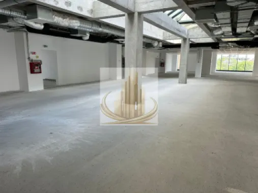 Spațiu comercial premium de mari dimensiuni – Fabrik Residence |