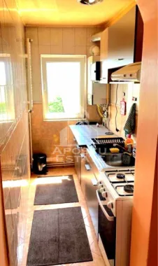 Apartament cu 2 camere ,centrala proprie,etaj intermediar, Soarelui