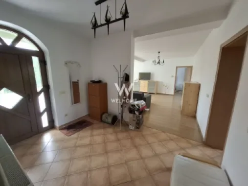 De inchiriat - Casa individuala intima cu teren mare in Avrig, Sibiu