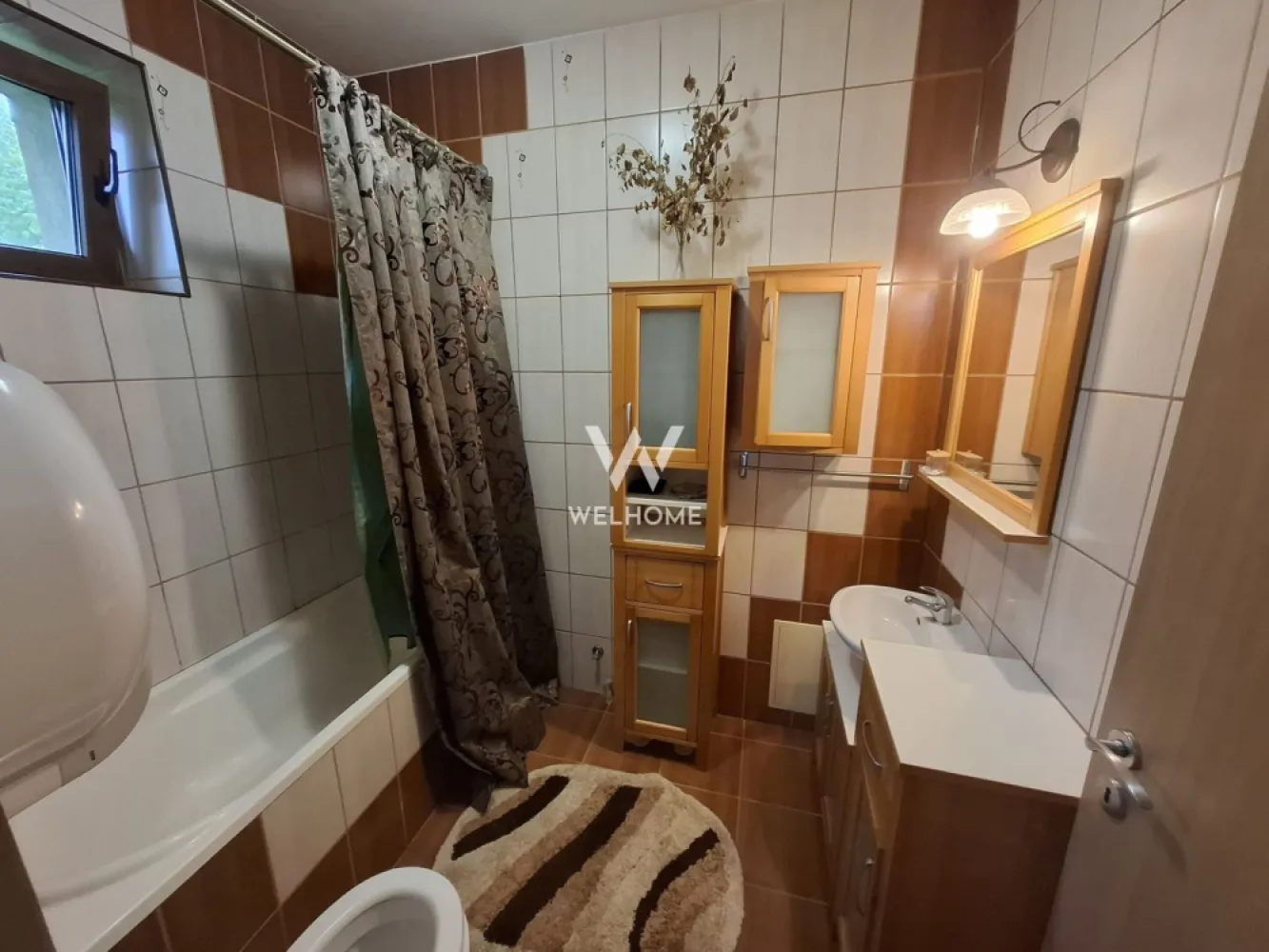 De inchiriat - Casa individuala intima cu teren mare in Avrig, Sibiu