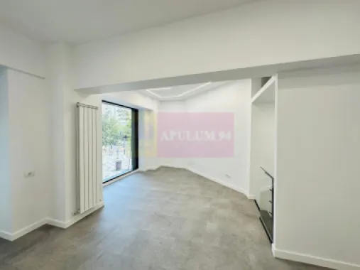 Vanzare spatiu comercial in zona Decebal
