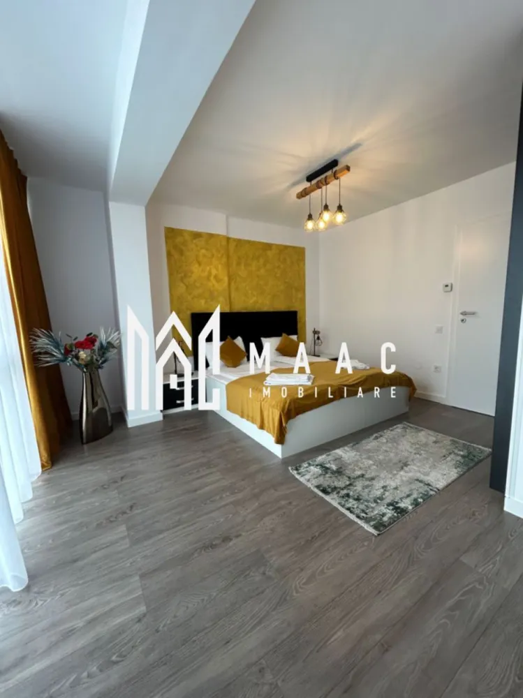 Apartament 2 Camere | 40,8 mp | Loc de parcare | Pivniță | Complex Henri Coandă - MAAC Imobiliare vă propune spre vânzare un apartament modern cu 2 camere, situat în complexul rezidențial Henri Coandă – o alegere ideală atât pentru locuit, cât și pentru investiție.

Locuința dispune de o suprafață utilă de 40,8 mp și este compartimentată inteligent, oferind un ambient plăcut și funcțional:

dormitor luminos, amenajat cu bun gust
living spațios cu bucătărie open-space, perfect pentru relaxare și socializare
baie modernă, dotată cu finisaje de calitate
terasă ideală pentru momentele de relaxare

Un mare avantaj al proprietății îl reprezintă locul de parcare propriu și pivnița, oferind spațiu suplimentar pentru depozitare și un plus de confort în viața de zi cu zi.

Apartamentul se vinde complet mobilat și utilat, fiind amenajat cu atenție la detalii, într-un stil modern și elegant. Finisajele premium și dotările de calitate asigură un nivel ridicat de confort, fiind pregătit pentru mutare imediată sau continuarea activității investiționale.

În prezent, proprietatea este exploatată în regim hotelier, generând un venit atractiv pentru proprietari, ceea ce o transformă într-o oportunitate excelentă pentru cei care își doresc o investiție sigură și profitabilă.

În total sunt disponibile 4 apartamente de acest tip, situate de la parter până la etajul 3, oferind posibilitatea de a alege varianta potrivită în funcție de preferințele dumneavoastră.

Datorită amplasării într-o zonă în continuă dezvoltare, cu acces facil către punctele de interes, acest apartament îmbină perfect confortul cu potențialul investițional.

Pentru mai multe detalii sau pentru a programa o vizionare, vă rugăm să ne contactați și să specificați ID:CP3065638