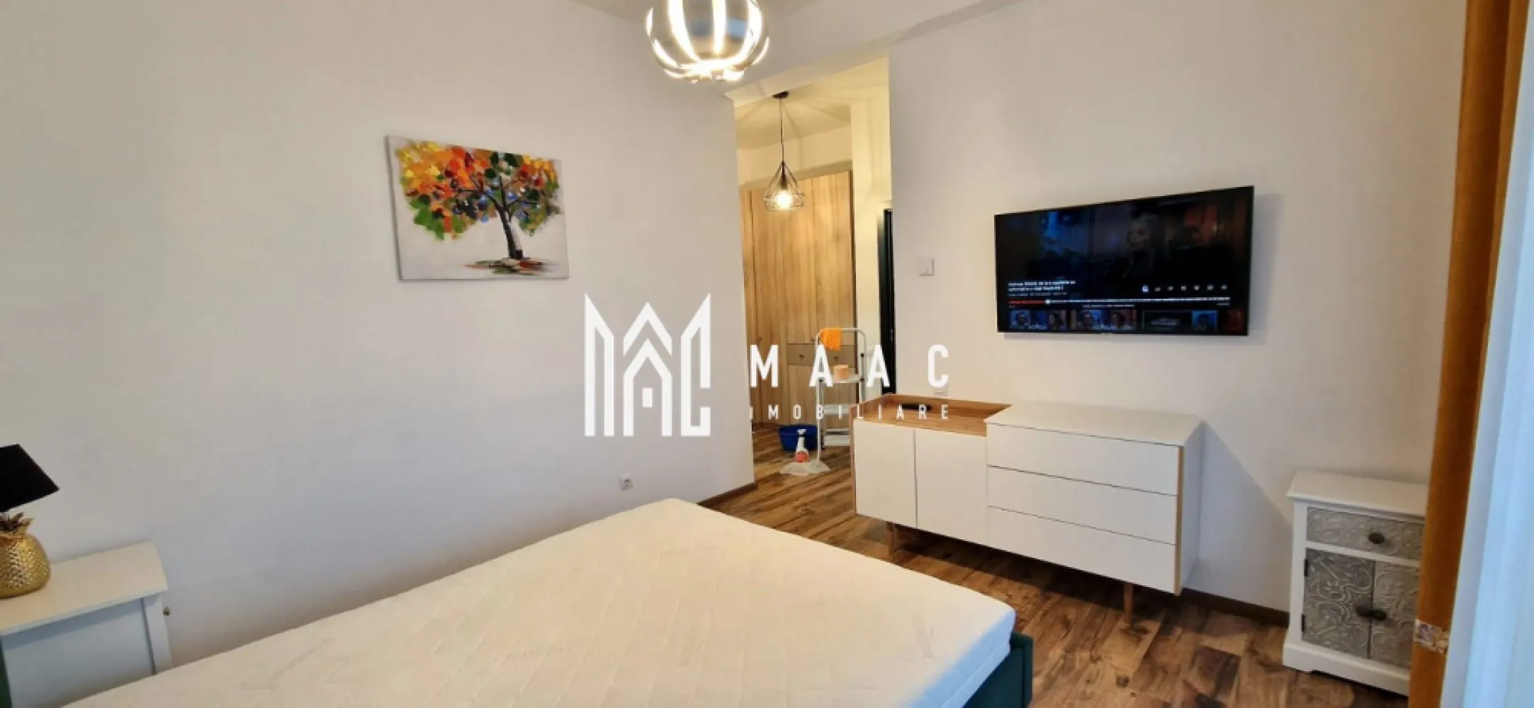 Apartament 3 camere | Curte 60 MP | Parcare | Selimbar