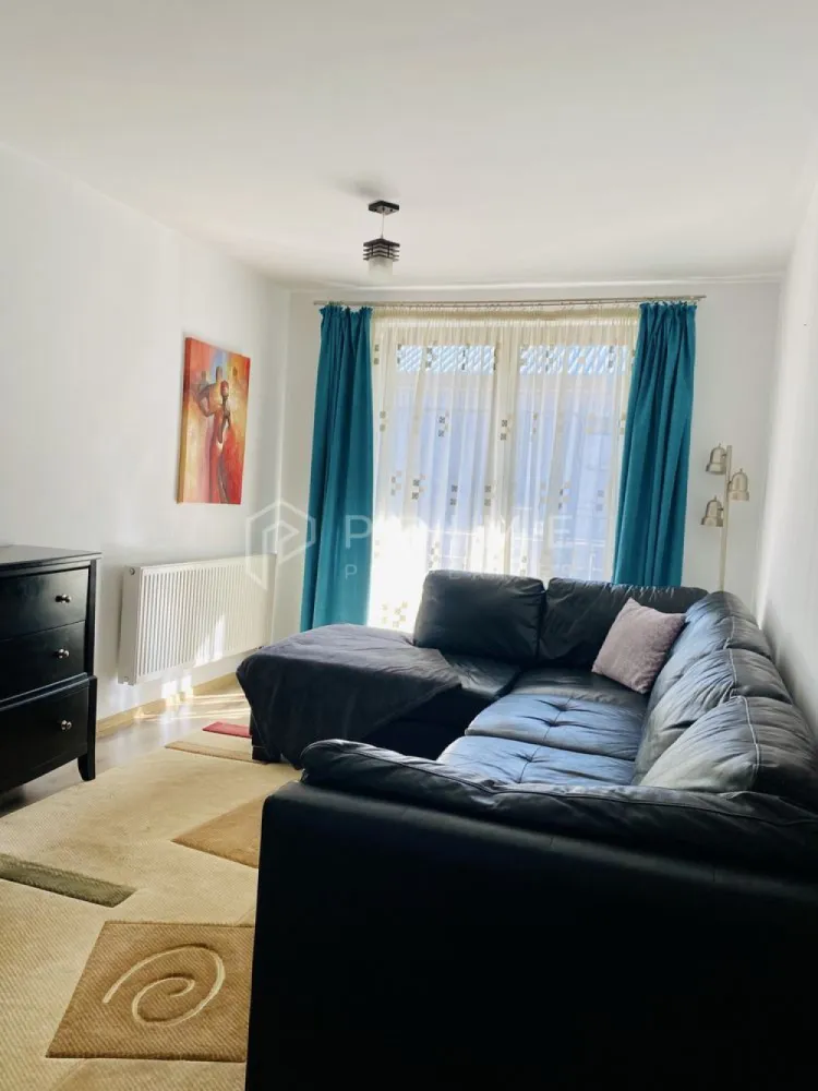 Apartament 2 camere de inchiriat Complex Acta Residence - Oferim spre închiriere un apartament modern cu 2 camere, situat în complexul Acta Residence, zona Tudor Vladimirescu, la parterul unui imobil cu regim de înălțime P+3.

Locație excelentă: în apropierea Kaufland, Lidl, Pieței de zi și stației de autobuz, cu acces facil către toate zonele importante ale orașului.

Detalii apartament:
- Situat la parter – acces ușor și confort sporit
- Se inchiriază complet mobilat și utilat modern
- Dotări: Smart TV-uri, mașină de spălat, frigider, cuptor + plită, cuptor cu microunde
- Mobilier și electrocasnice în stare excelentă

Facilități ale complexului:
- Sistem de supraveghere video pe casa scării
- Pază asigurată pe timpul nopții in complex
- Clădire modernă, curată, cu vecini liniștiți

Ideal pentru persoane active, cupluri tinere sau profesioniști care caută un apartament confortabil, sigur și bine amplasat.

La Prime Properties, fiecare tranzacție înseamnă mai mult decât o simplă achiziție – este un proces complet, în care colaborăm cu cei mai buni profesioniști: notari, avocați, evaluatori, specialiști în certificate energetice și consultanți de credite imobiliare.
Astfel, atunci când alegi o proprietate prin noi, primești la pachet siguranță, transparență și servicii impecabile pe tot parcursul drumului tău către casa ideală.

Ne dedicăm 100% fiecărui client, iar asta se reflectă în rezultate și în încrederea pe care o primim înapoi prin recomandările lor.
Această proprietate nu este exact ceea ce cauți?
Lasă-ne să îți găsim alternativa potrivită. Agentul tău Prime îți va oferi soluții avantajoase, adaptate stilului tău de viață.
Contactează-ne astăzi. Până acum nu am dezamăgit niciun client – și nu vom începe cu tine.
Comision: 50% din valoarea primei luni de chirie.