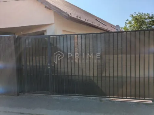 Clădire multifuncțională de vânzare sau închiriere – 7 Noiembrie