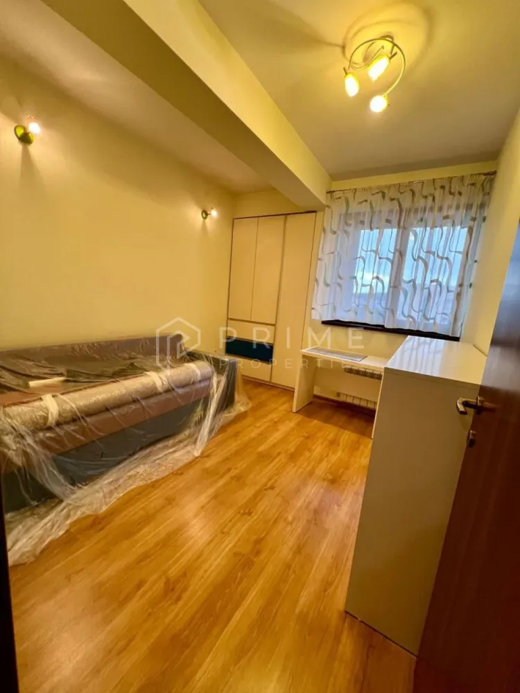 Apartament duplex modern de închiriat, complet mobilat, 4 camere