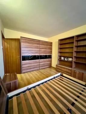 Apartament duplex modern de închiriat, complet mobilat, 4 camere