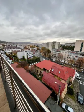 Apartament duplex modern de închiriat, complet mobilat, 4 camere