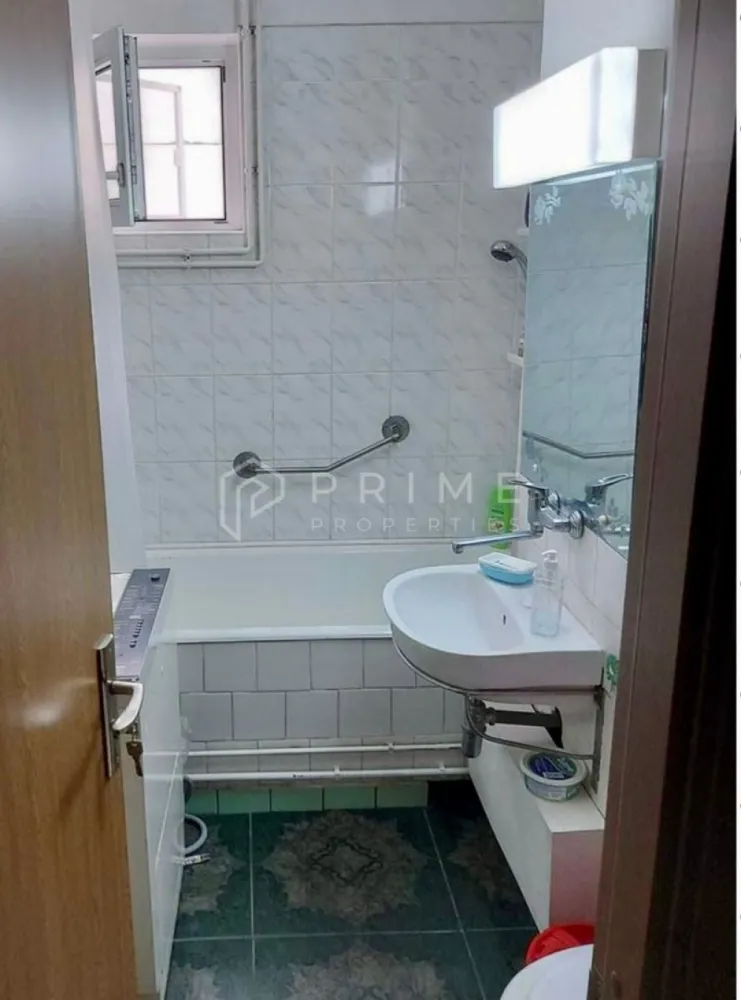 Apartament 2 camere decomandate, etaj intermediar