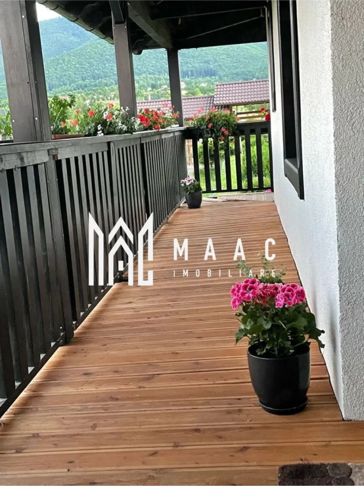 Vilă 7 Camere | 256 MPU | 2000 MP Teren Terasat | Tocile