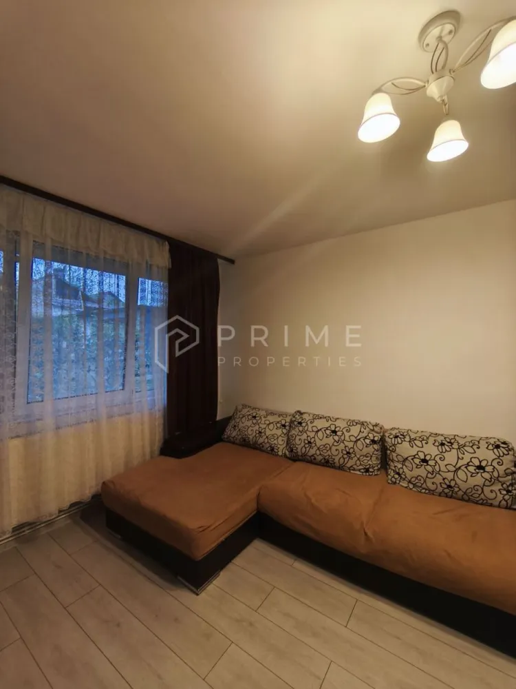 Apartament 2 camere | Mobilat, utilat | Libertății - Vă propunem spre închiriere un apartament cochet, situat într-o zonă liniștită și apreciată din Târgu Mureș, cartierul Bălcescu.

Locuința este semidecomandată și se prezintă într-o stare foarte bună, fiind curată, mobilată și complet utilată, ideală pentru o persoană sau un cuplu.

Compartimentare:
Dormitor
Living
Bucătărie
Baie

Dotări și facilități:
Geamuri termopan
Centrală termică proprie
Racordat la cablu și internet

Apartamentul este disponibil și se închiriază pe termen lung.

Preț: 400 €/lună + garanție 1 lună.

La Prime Properties, fiecare tranzacție înseamnă mai mult decât o simplă achiziție – este un proces complet, în care colaborăm cu cei mai buni profesioniști: notari, avocați, designeri, arhitecți, evaluatori, specialiști în certificate energetice, consultanți de credite imobiliare.
Astfel, atunci când alegi o proprietate prin noi, primești la pachet și siguranță, transparență și servicii impecabile pe tot parcursul drumului tău către casa ideală.

Ne dedicăm 100% fiecărui client, iar asta se reflectă în rezultate și în încrederea pe care o primim înapoi prin recomandările lor.
Proprietatea aceasta nu se potrivește exact nevoilor tale?

Lasă-ne să îți găsim alternativa potrivită. Agentul nostru îți va oferi soluții avantajoase și adaptate stilului tău de viață.
📞 Contactează-ne astăzi. Până acum nu am dezamăgit niciun client – și nu vom începe cu tine.