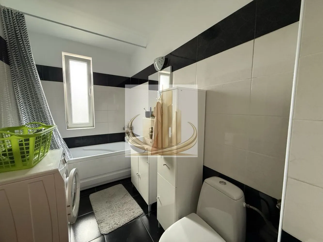 🏡Apartament modern 1 camera- Giroc - 🏡✨ Grand Mobilis Imobiliare ✨🏡

Grand Mobilis Imobiliare vă propune spre vânzare un apartament cochet cu 1 cameră, situat în zona Giroc, pe o stradă asfaltată și ușor accesibilă. 🚗🛣️

🔑 Apartamentul se vinde complet mobilat și utilat, fiind pregătit pentru mutare imediată!

✅ Dotări și beneficii:
🔥 Centrală proprie + calorifere
❄️ Aer condiționat
🍽️ Mașină de spălat vase
🧺 Mașină de spălat rufe
🛋️ Mobilier modern și funcțional
📍 Zonă liniștită și acces facil

💰 Ideal atât pentru locuit, cât și pentru investiție!
📈 Oportunitate excelentă pentru închiriere sau locuință personală.

📞 Pentru mai multe detalii și programarea unei vizionări, nu ezitați să ne contactați!