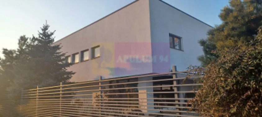 Săbăreni, vilă 210 mp utili, teren 508 mp, la 12 km de Bucuresti