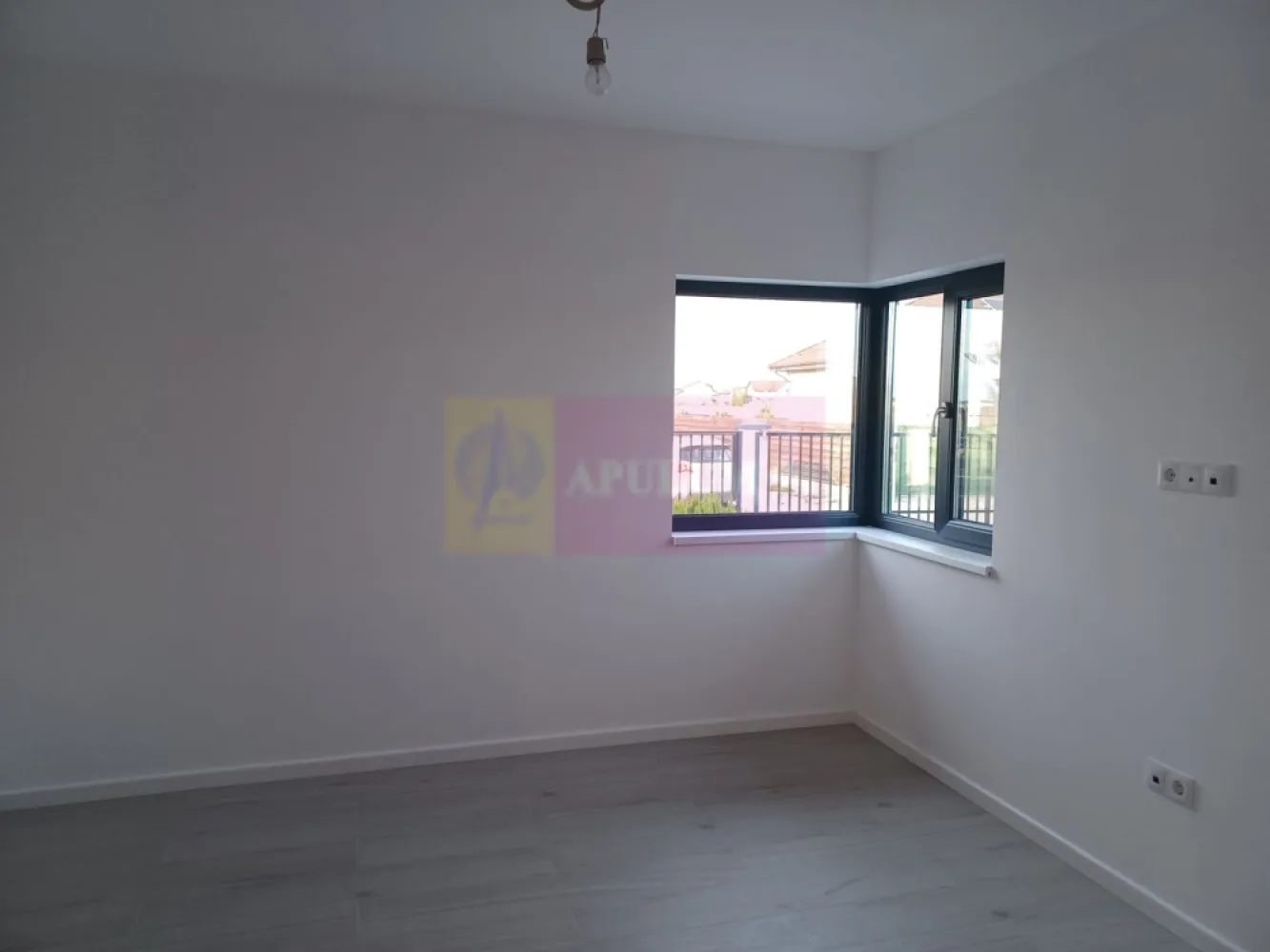 Casă nouă parter 162 mp, curte 504 mp, Săbăreni