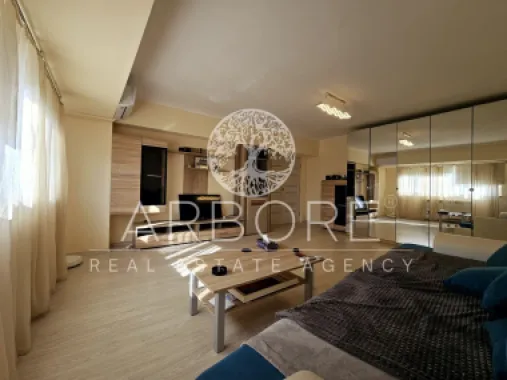 Logo Arbore Real Estate logo