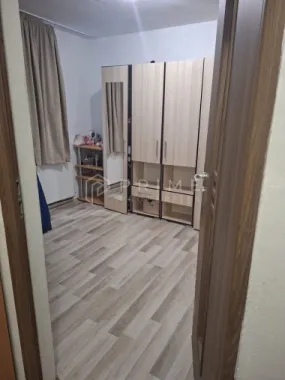 Apartament cu 3 camere | parter | zona Dambu Pietros