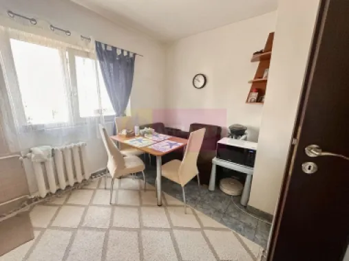 2 camere de vanzare Sebastian - Novaci