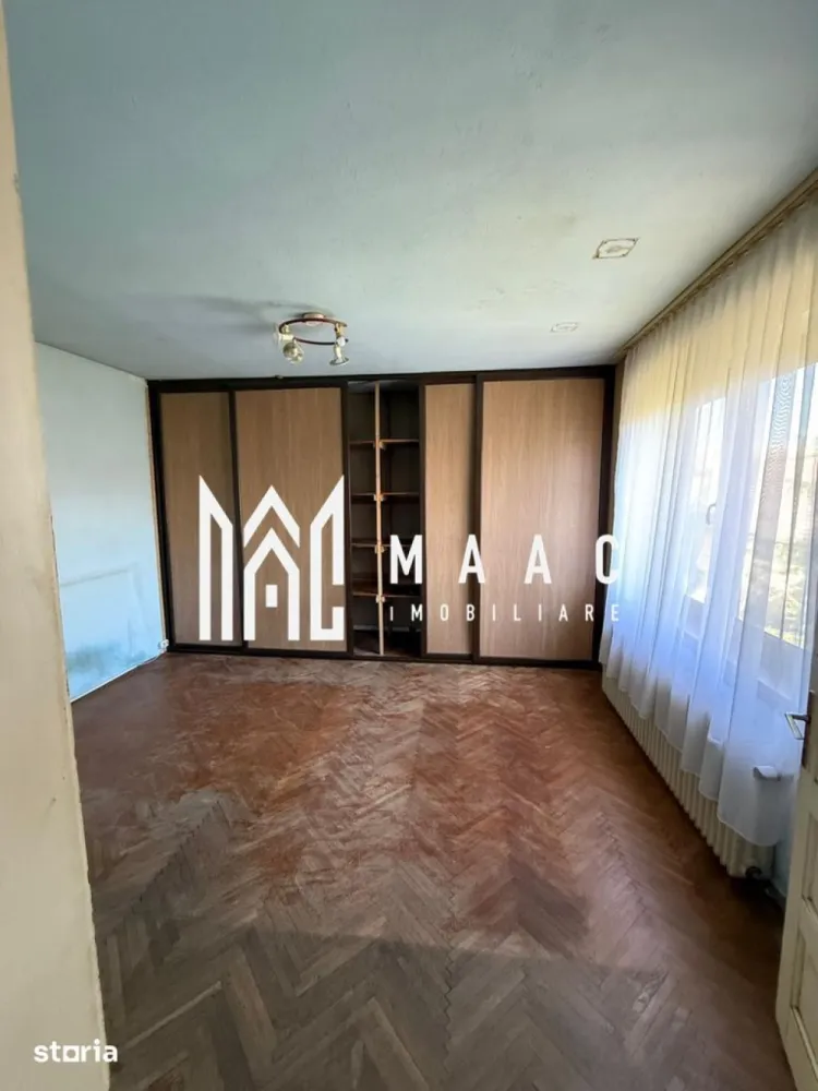 Casa 5 Camere | Teren 1.700 MP | Șura Mică - MAAC Imobiliare vă propune spre vânzare o proprietate generoasă, situată în centrul localității Șura Mică, ideală pentru locuire, activități gospodărești sau investiție.

Caracteristici principale
• teren de aproximativ 1.700 mp
• casă spațioasă de aproximativ 200 mp
• curte generoasă și multiple anexe
• proprietate bine întreținută, cu potențial ridicat

Compartimentare și dotări
• 5 camere luminoase
• 3 băi complet utilate
• ferestre mari, ce oferă lumină naturală din abundență
• pivniță uscată pe toată suprafața casei
• pod uscat și bine întreținut
• se vinde parțial mobilată

Sistem de încălzire și utilități
• centrală pe gaz
• centrală pe lemne
• puffer de 1000 L pentru eficiență sporită
• apă, gaz, curent trifazic
• fântână proprie de aproximativ 10 m

Exterior și anexe
• anexe de aproximativ 50 mp și 70 mp
• șură săsească de aproximativ 150 mp, complet uscată și foarte bine întreținută
• ideală pentru atelier, depozitare sau renovare
• grădină mare în spatele șurii
• seră existentă

Avantaje și potențial
• poziționare centrală în Șura Mică
• proprietate ideală pentru familie numeroasă
• multiple posibilități de utilizare și dezvoltare

Pentru mai multe detalii și programarea unei vizionări, vă rugăm să ne contactați și să specificaț ID:CP3091472