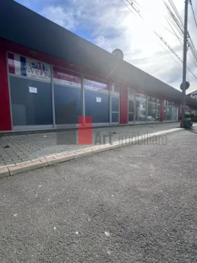 Spatiu Comercial de Inchiriat in Valea Oltului in cadrul unui complex comercial