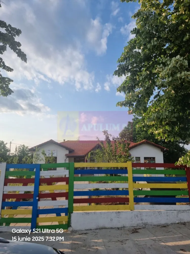 VANZARE TEREN 2150 MP IN SAT TEISORI (GR) - Compania imobiliara Apulum94 are placerea de a va propune spre vanzare un teren situat vizavi de scoala in sat Teisori, de 2150 mp cu deschidere 42 m 

Terenul este pretabil pentru constructie ansamblu rezidential sau depozitare. 

Utilitatile din fata terenului sunt prezente. 

Pentru mai multe detalii despre oferta prezentata sau alte oferte similare, astept cu maxim interes sa ma contactati la numarul de telefon din anunt sau pe Whatsapp 

Cu respect, 

Aurelian Popescu / 0733.683.456
Apulum94 - Un partener de cursa lunga!