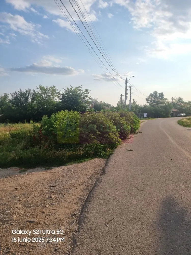 VANZARE TEREN 2150 MP IN SAT TEISORI (GR)