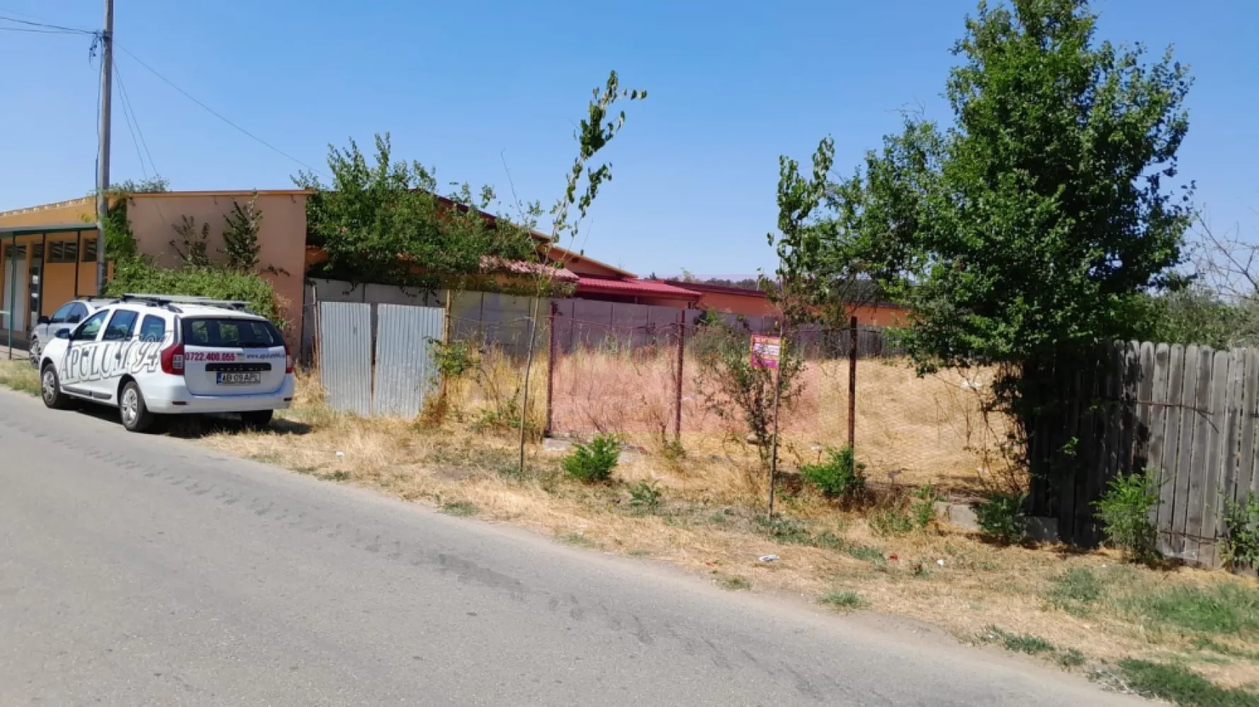 DE VANZARE TEREN 1800 MP IN SAT TEISORI (GR) - Compania imobiliara Apulum94 are placerea de a va propune spre vanzare un teren de 1800 mp situat in sat Teisori, deschidere 20 ml.

Terenul este intravilan si este pretabil pentru multiple variante.

Utilitatile sunt prezente langa teren.

Pentru mai multe detalii despre oferta prezentata sau alte oferte similare, astept cu maxim interes sa ma contactati la numarul de telefon din anunt sau pe Whatsapp

Cu respect,

Agent Imobiliar Aurelian Popescu / 0.7.3.3.6.8.3.4.5.6.

Apulum94 – Un partener de cursa lunga!