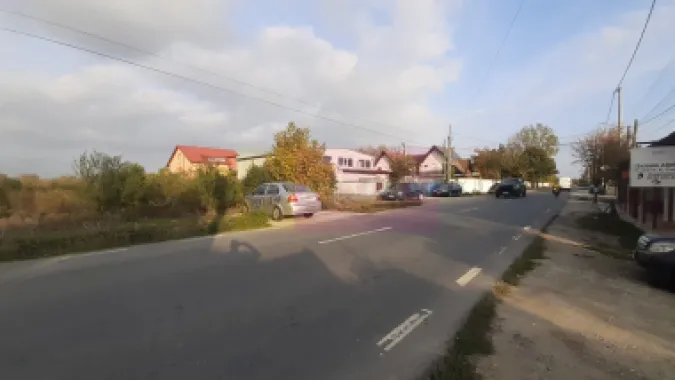 Teren bun pentru 2 sau 3 case aproape de Bucuresti.